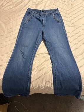 GAP Blue Wide-Leg Button Accent Jeans